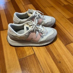 NEW BALANCE 237